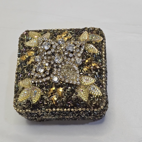 BOHO Gold & Colored Beads - Beaded Metal Trinket Box Small Vintage ** READ ** - Picture 8 of 9
